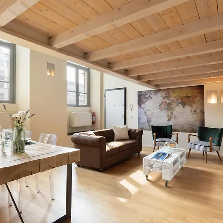 In The Old Town Of - Monicacomoapartment 코모