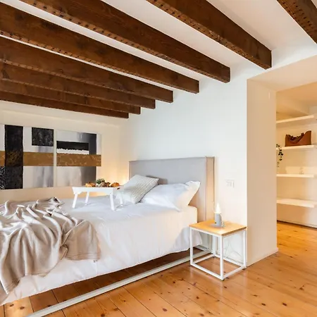 In The Old Town Of - Monicacomoapartment Apartment
