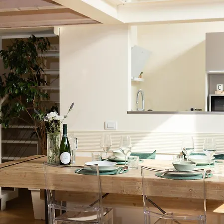 In The Old Town Of - Monicacomoapartment 아파트