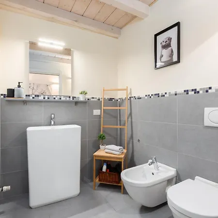 In The Old Town Of - Monicacomoapartment * Como